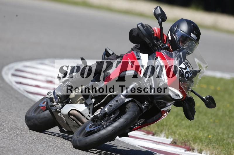 Archiv-2025/48 25.08.2025 Cornu Master School ADR/blau-bleu/26